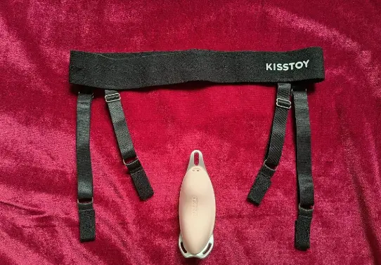 kisstoy外出穿戴跳蛋迷路三件套，体内体外他全都有